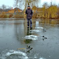 на зимней рыбалке :: юрий иванов