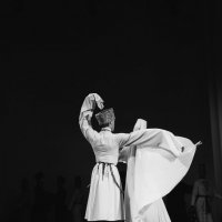 танец "Приглашения" :: Батик Табуев