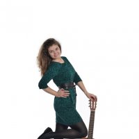 Девушка с гитарой :: Женя Рыжов