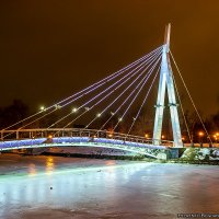 Пешеходный мост через реку Харьков :: Богдан Петренко