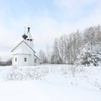 зимний лес, церковь :: Сергей Дихтенко