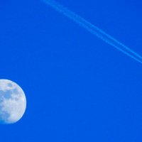 Самолёт и Луна :: Валерий Цуркан