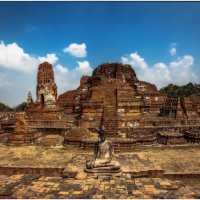 Ангко́р-Ват —гигантский индуистский храмовый комплекс в Камбодже, посвящённый богу Вишну. :: Александр Вивчарик