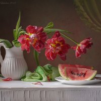 С красными тюльпанами и арбузом :: Светлана Л.