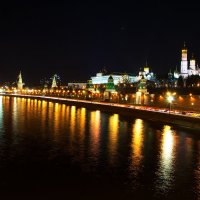 Ночной вид на Москвский Кремль :: Денис Щербак