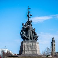Памятник основателям города Сургута :: Антон Понкратов