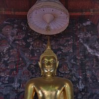 Бронзовый Будда храма Сутхат :: Евгений Печенин
