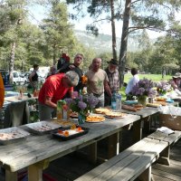 Традиционный весенний пикник общества пенсионеров Граса :: Natalia Mixa 