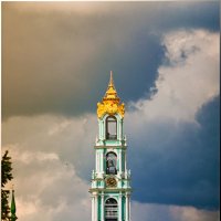 Вид на колокольню Троице Сергиевой лавры :: Олег Каплун
