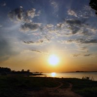 Закат на реке! :: Ирина Шурова 
