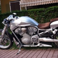 Совершенство.Harley Davidson, Италия,фотография сделана на мобильный телефон :: Олег 