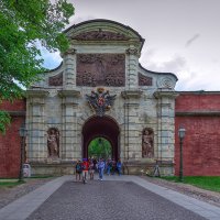 Петровские ворота Петропавловской крепости :: Валентин Яруллин