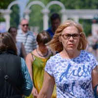 Городские зарисовки. Современники и современницы. :: Геннадий Александрович