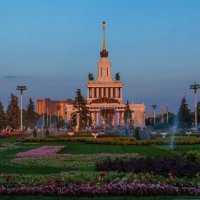 В лучах заходящего солнца :: Андрей Воробьев