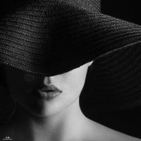 Дама в шляпе :: Ренат Загретдинов