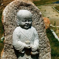 г. Тумэнь (Китай), скульптуры в камне, монастырь. :: Нина Борисова
