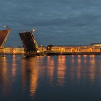 Раннее утро на Неве :: Александр Шведов