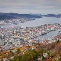 Вид на гавань и город Берген (Норвегия) :: Андрей Крючков