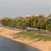 Осенний пляж. :: Сергей Николаевич Бушмарин