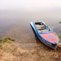 Одинокая лодка - из лета в осень :: VINOKUROV 