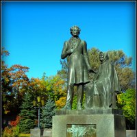 Памятник Пушкину и крестьянке :: Fededuard Винтанюк