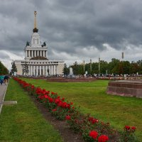 ВДНХ. Главная аллея в сторону павильона СССР :: Минихан Сафин