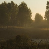 Шёл седой старик туман, Спрятал речку он  в карман! :: Александр 