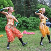 Танцы в лесу :: Георгий Кашин