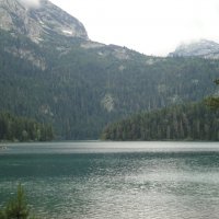 озеро в горах Черногории :: Евгений 