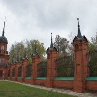 Ограда соборного комплекса и одна из трех башен :: Елена Павлова (Смолова)