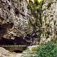 Ущелье на реке Бзыбь «Каменный мешок» :: Елена Павлова (Смолова)