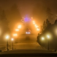 Туман и фонари :: Александр Комарских
