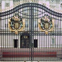 Ворота Букингемского дворца :: Владимир Фролов