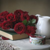 Этюд с красными розами :: lady-viola2014 -