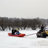 На снегоходе :: Владимир Болдырев