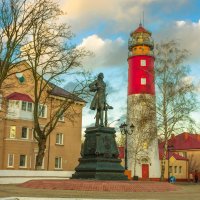 Памятник Петру 1 и маяк Балтийска :: Игорь Вишняков