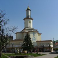 Городская  ратуша  Ивано - Франковска :: Андрей  Васильевич Коляскин