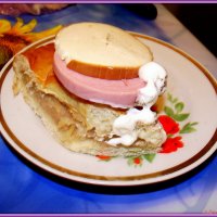 Скромный бутербродик на завтрак :: Андрей Заломленков
