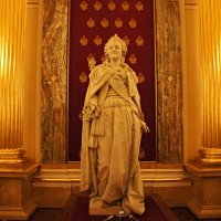 Главное украшение «Екатерининского зала» - статуя самой императрицы Екатерины Великой :: Елена Павлова (Смолова)