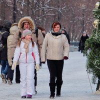 Городские зарисовки. Современники и современницы. :: Геннадий Александрович