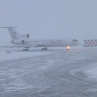 Ямбург Ту 154, ветерок со снегом. :: Alexey YakovLev