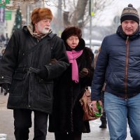 Городские зарисовки. Современники и современницы. :: Геннадий Александрович