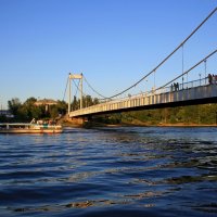 Пешеходный мост через  реку Суру. Пенза. :: Валерия  Полещикова 