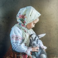 Юля с козлёнком :: Olga Zhukova