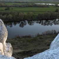 На меловых горах в апреле :: Юрий Клишин