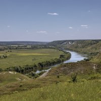 Летний день на меловых горах :: Юрий Клишин