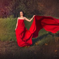 lady in red :: Оксана Зволинская