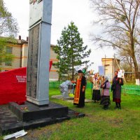 Молебен у памятника участникам ВОВ 09.05.2016 г. :: Татьяна Тумина