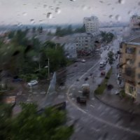 Сквозь дождем забрызганные стекла :: Надежда Попова