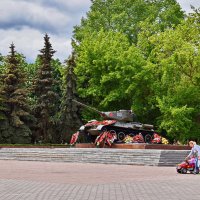 Танк  генерала  Бахарева.  Погиб  при  освобождении  Бобруйска.  Операция  Багратион. :: Валера39 Василевский.